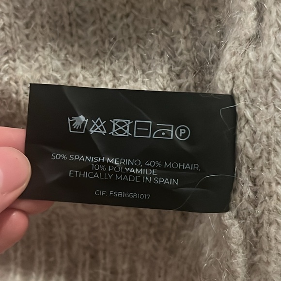 Cozy Beige Women's Cardigan Sweater - Picture 15 of 15